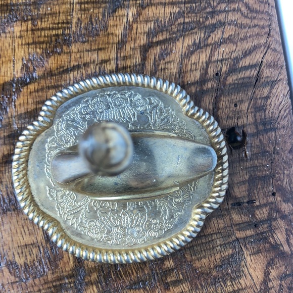 ✅SOLD Gold swan ring dish - Picture 8 of 9
